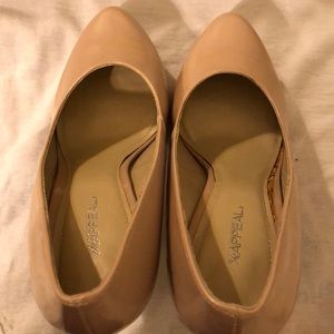 Shoes - Nude shoe Shoes - Nude shoe